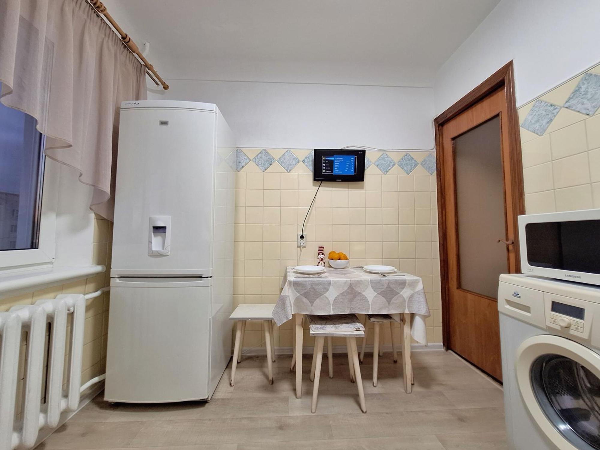 4 Ліжка З Балконом Документи Для Відряджень Мережа Alex Apartments Безконтатне Заселення 24-7 Poltawa Exterior foto