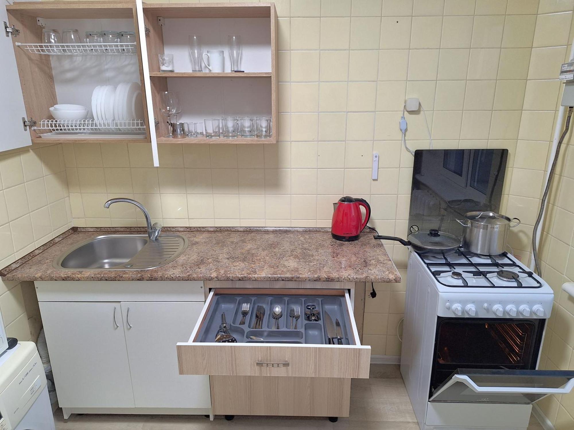 4 Ліжка З Балконом Документи Для Відряджень Мережа Alex Apartments Безконтатне Заселення 24-7 Poltawa Exterior foto