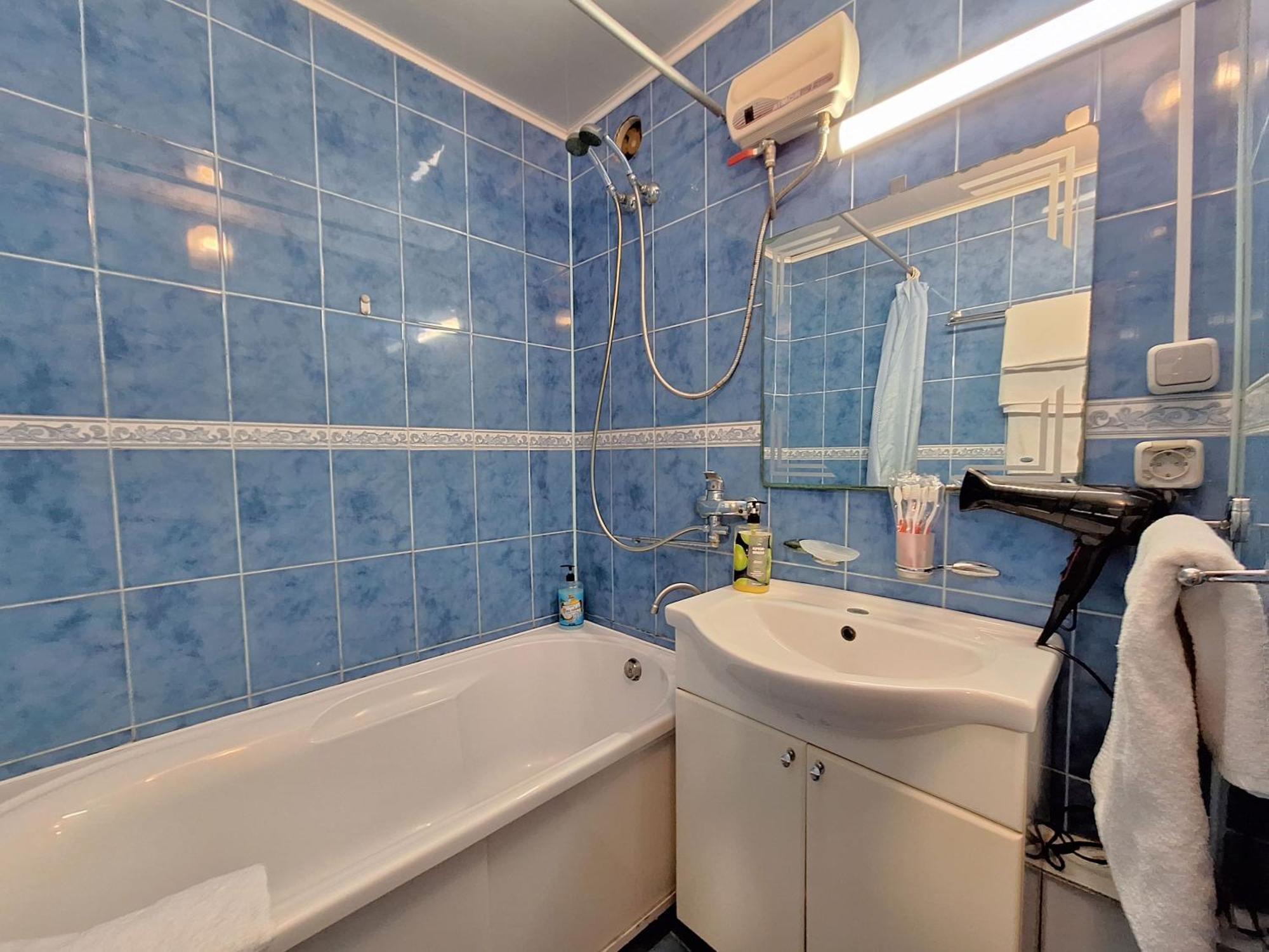 4 Ліжка З Балконом Документи Для Відряджень Мережа Alex Apartments Безконтатне Заселення 24-7 Poltawa Exterior foto